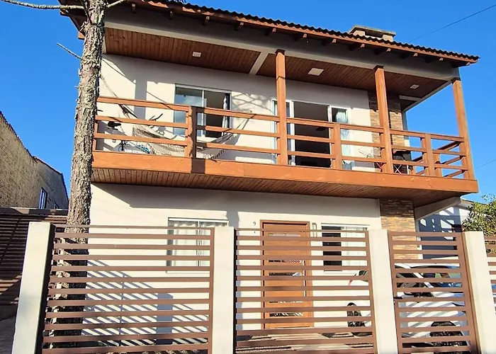 Casa No Segundo Andar Na Praia Da Cal Com Ar E Sacada
