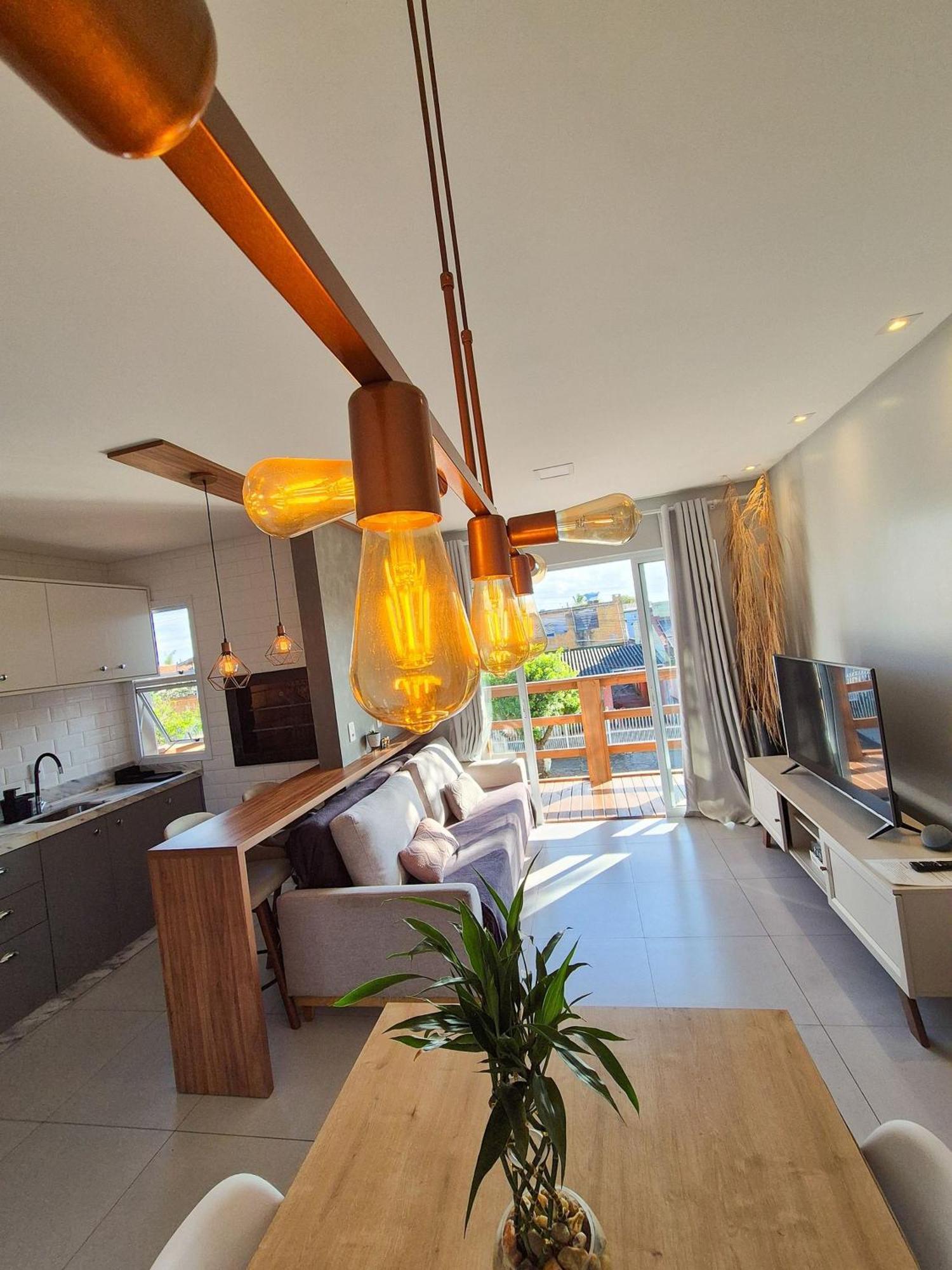 Casa No Segundo Andar Na Da Cal Com Ar E Sacada *